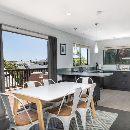 Convenient Family Bach With Easy Access To Blake Park The Beach And Downtown Mount Maunganui Exteriér fotografie