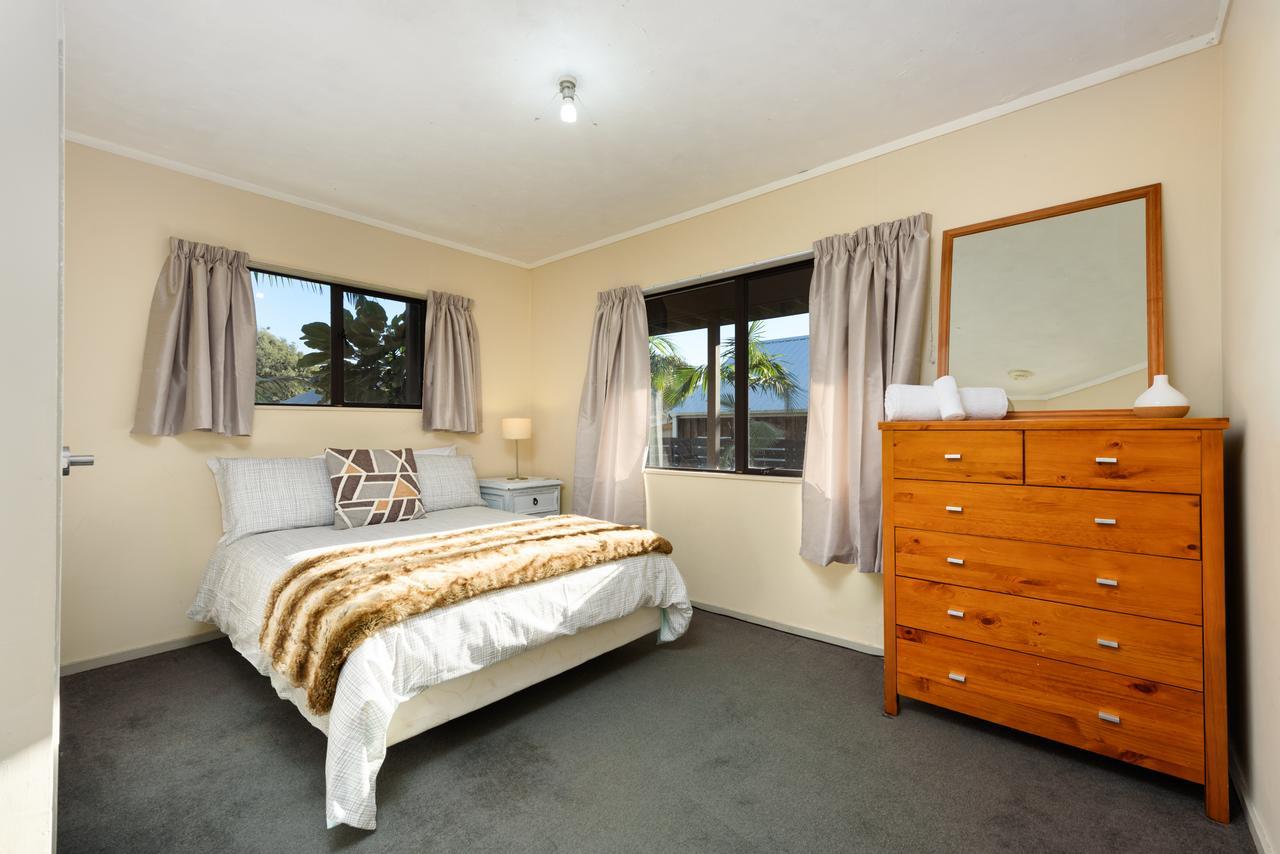 Convenient Family Bach With Easy Access To Blake Park The Beach And Downtown Mount Maunganui Exteriér fotografie