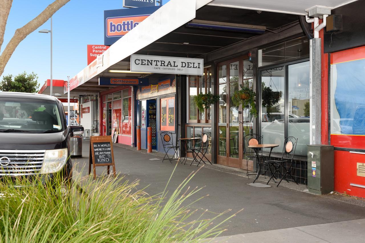 Convenient Family Bach With Easy Access To Blake Park The Beach And Downtown Mount Maunganui Exteriér fotografie