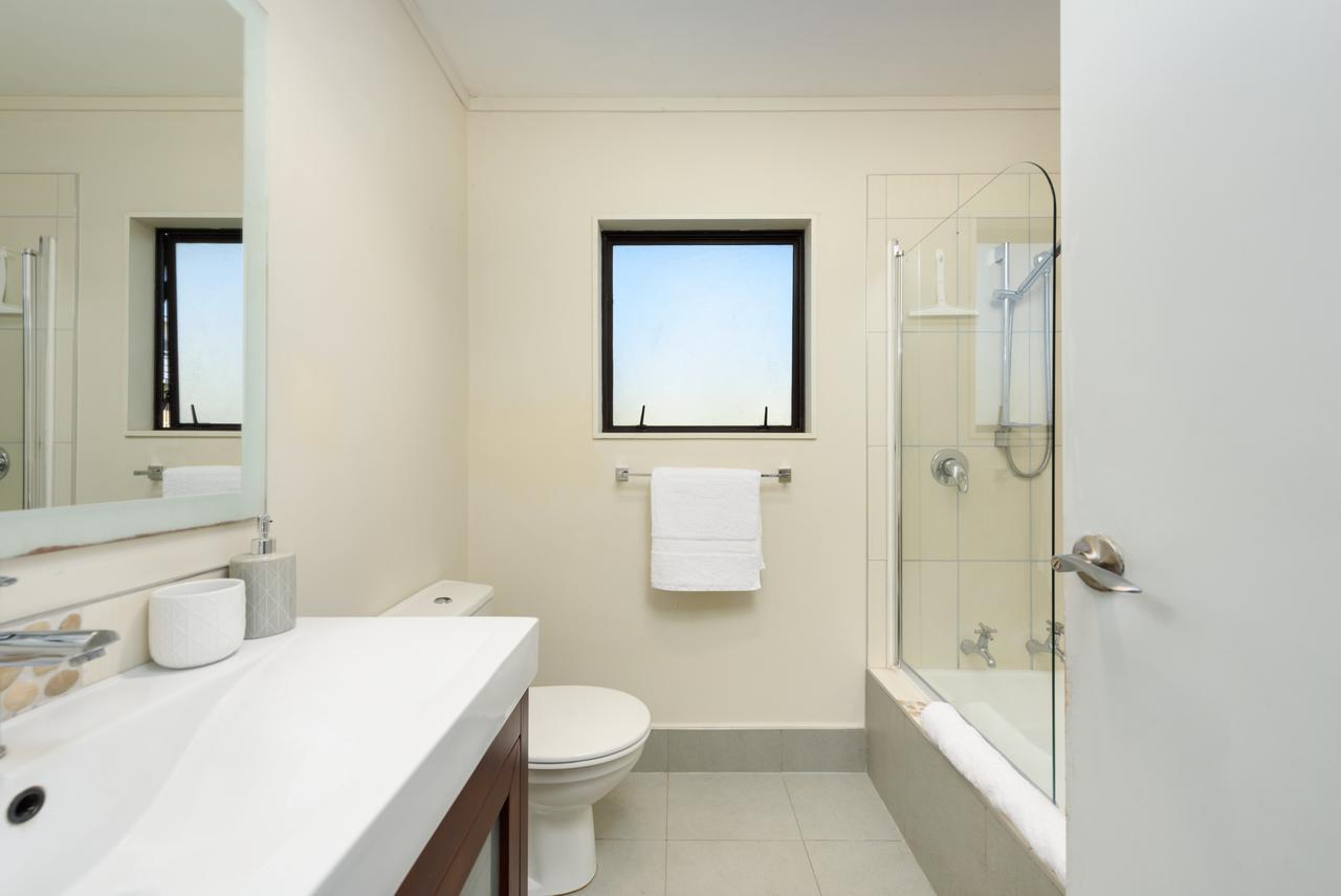 Convenient Family Bach With Easy Access To Blake Park The Beach And Downtown Mount Maunganui Exteriér fotografie